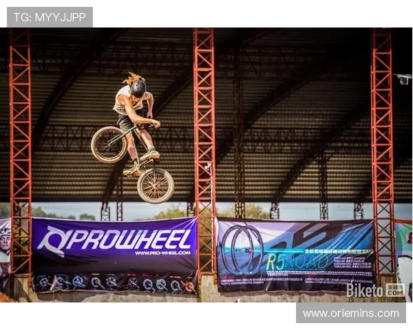 南京极限运动队在世界攀岩锦标赛中的出色表现与实力分析