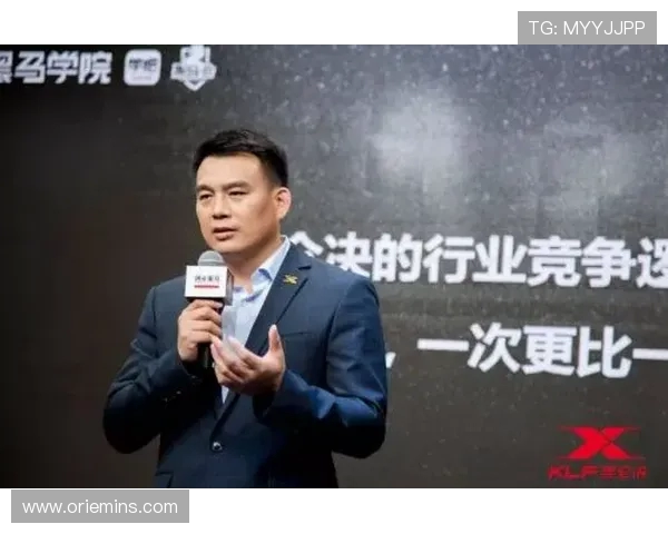 黄芳的羽毛球之路:从初学者到顶尖选手的心路历程与成长故事