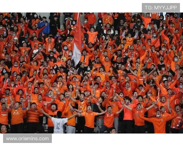 国足惨败泰国五球失利引发球迷热议与反思